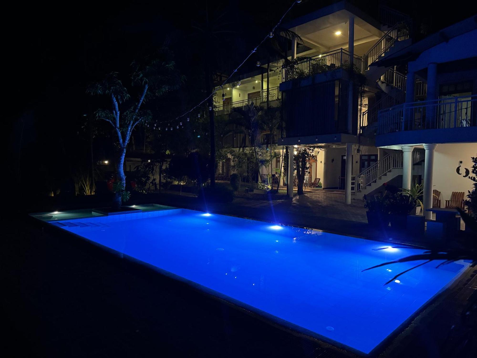 French Garden Kandy Bagian luar foto