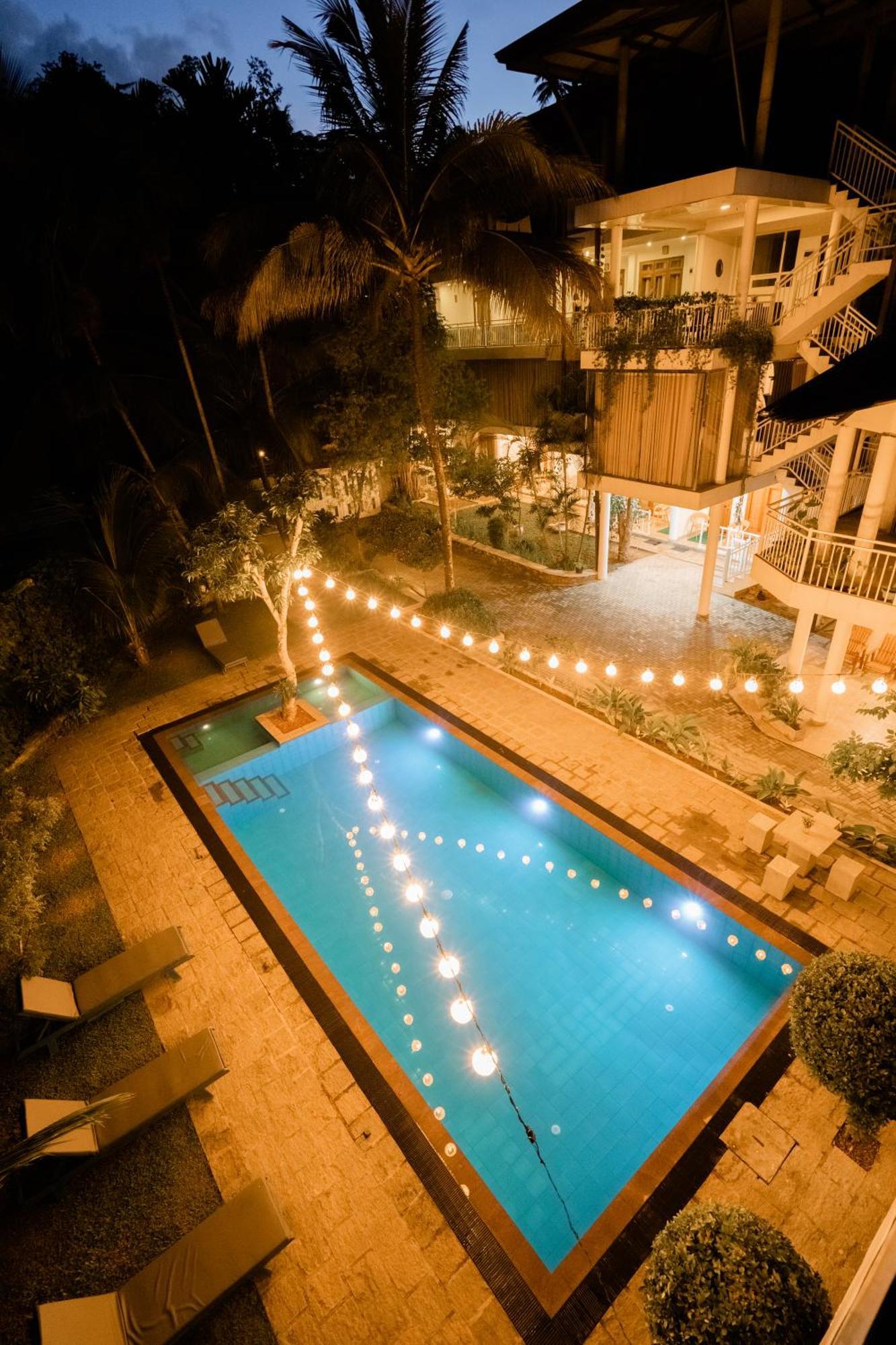 French Garden Kandy Bagian luar foto