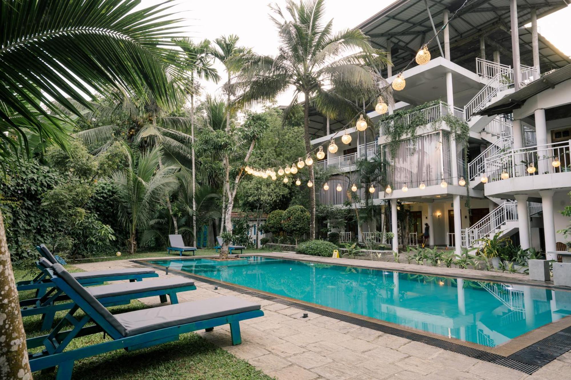 French Garden Kandy Bagian luar foto